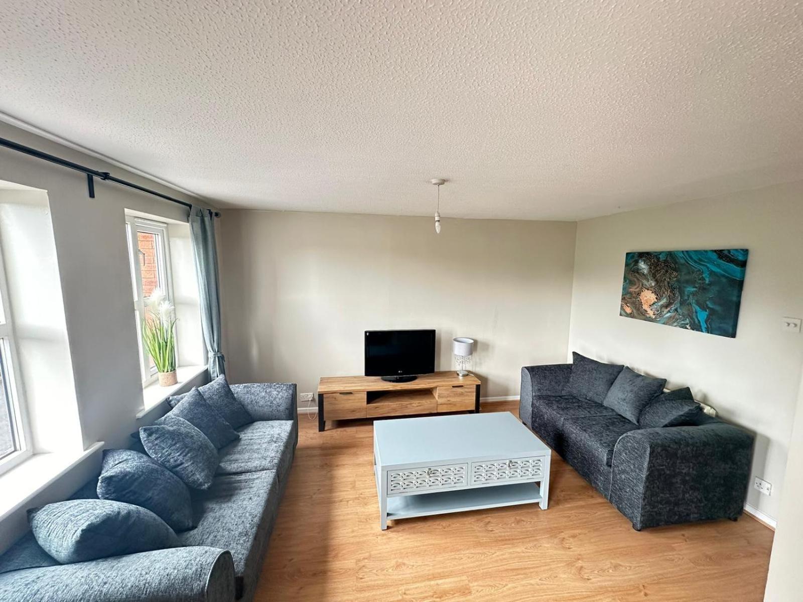 Lovely 2 Dbl Bed Apartment Near Heaton Park And North Manchester Hospital With Parking Luaran gambar